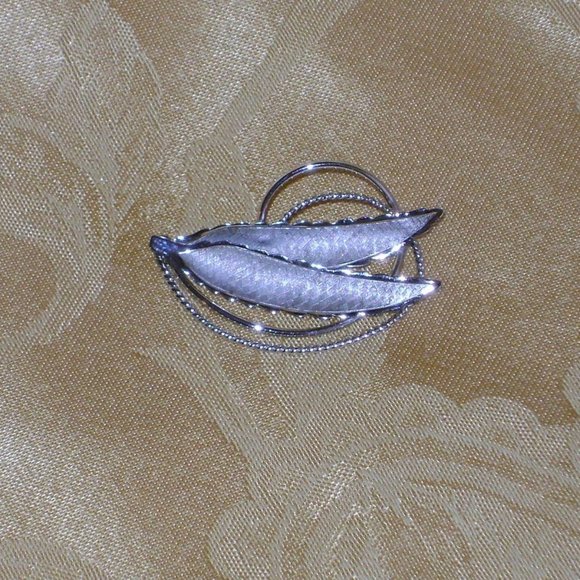 Vintage Sterling Silver Brooch Bond Boyd Leaves Signed - Picture 2 of 6